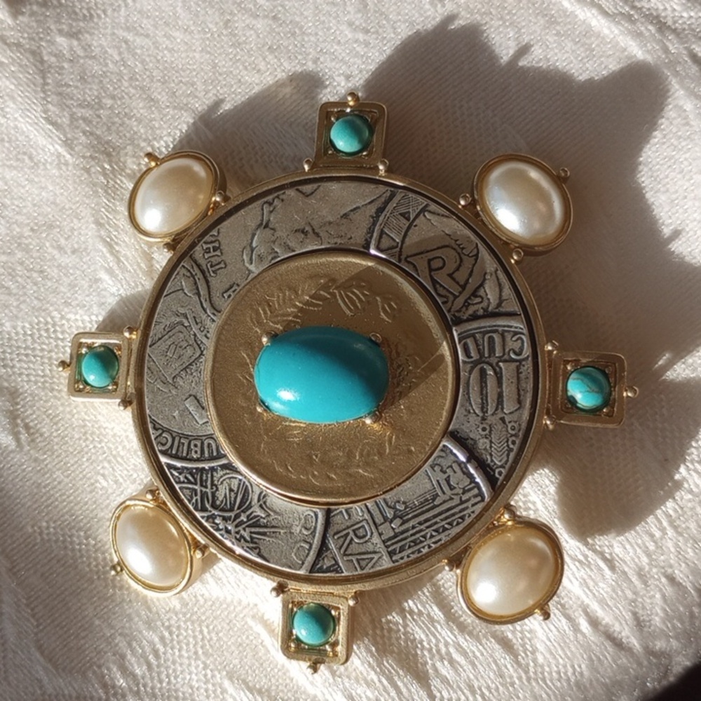 Nwot Chicos Isabella faux Turquoise and faux pearl coin two toned Brooch
